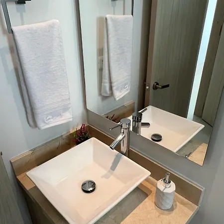 Apartamento U-go Edificio Murano Elite Bocagrande Frente Al Mar