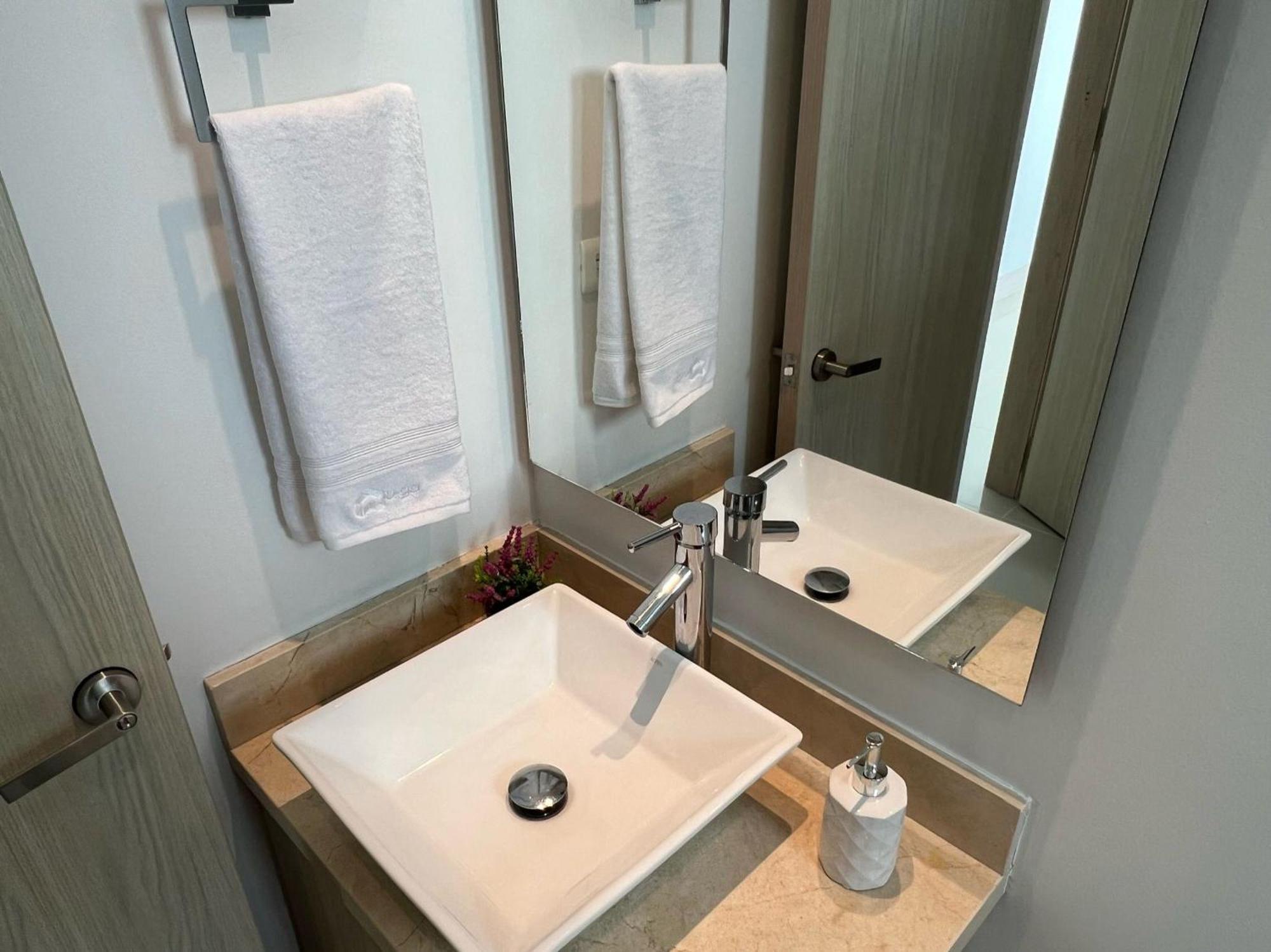 Apartamento U-go Edificio Murano Elite Bocagrande Frente Al Mar